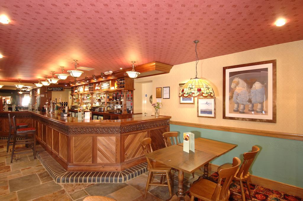 לואיס Newmarket Inn מראה חיצוני תמונה